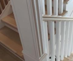 Изготовление и монтаж деревянных лестниц из массива