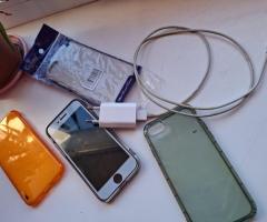 IPhone, продам за 5000,такая цена с условием замены батареи.